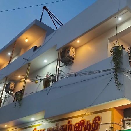 Kavieya Residency Hotel Pūrnānkuppam Exterior foto