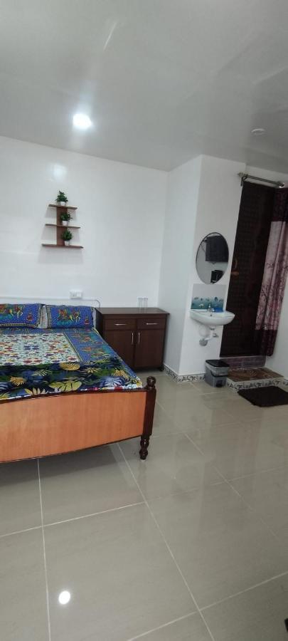 Kavieya Residency Hotel Pūrnānkuppam Exterior foto