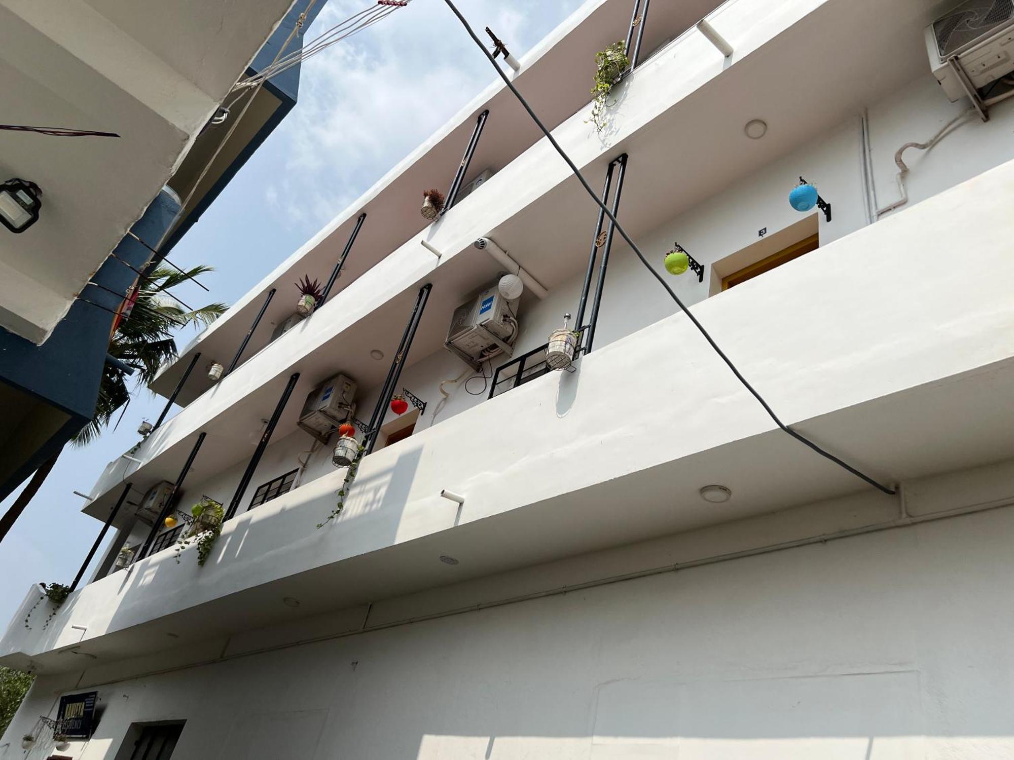 Kavieya Residency Hotel Pūrnānkuppam Exterior foto