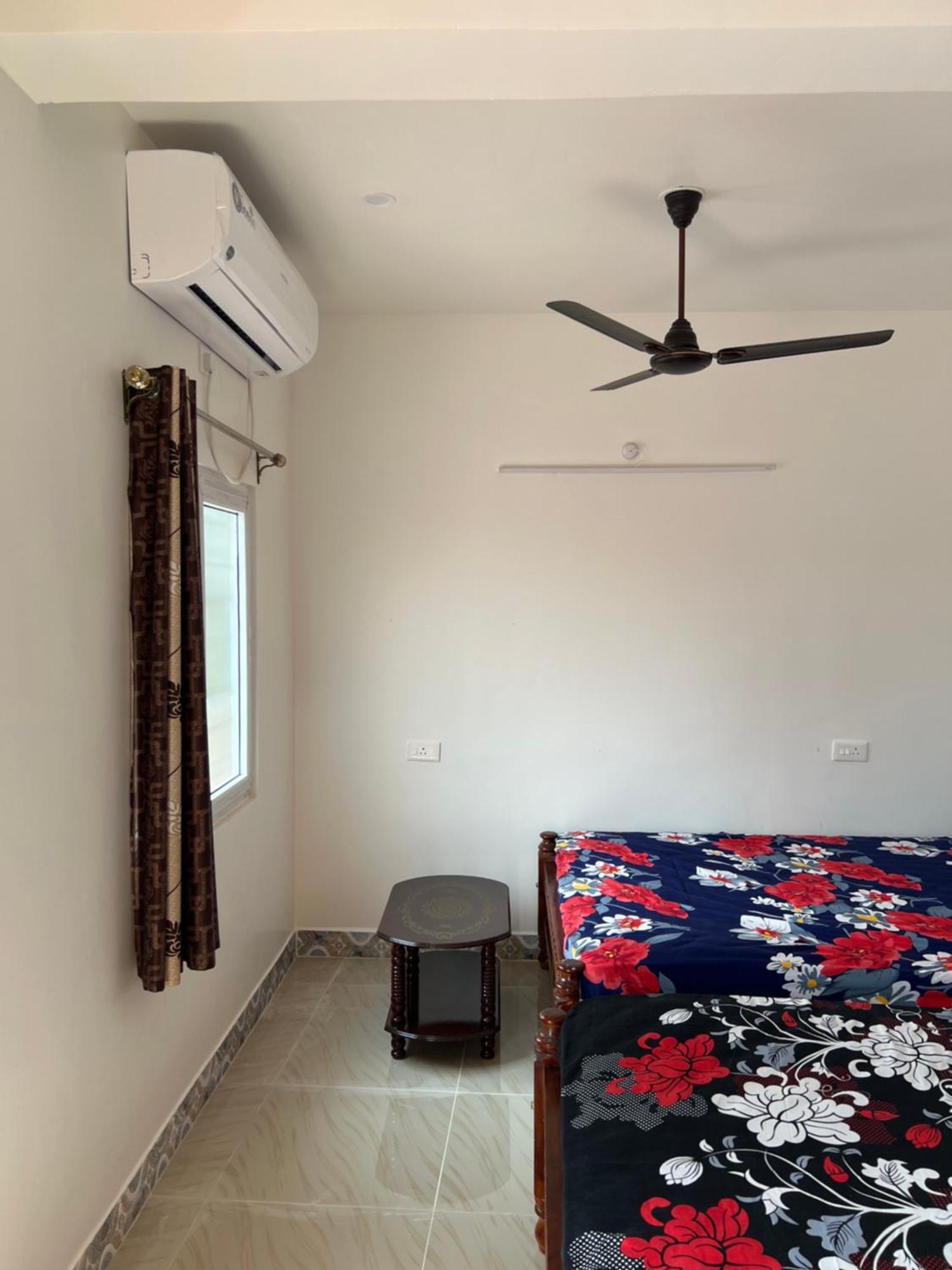 Kavieya Residency Hotel Pūrnānkuppam Exterior foto