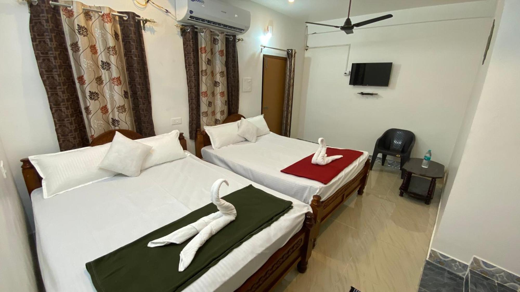 Kavieya Residency Hotel Pūrnānkuppam Exterior foto