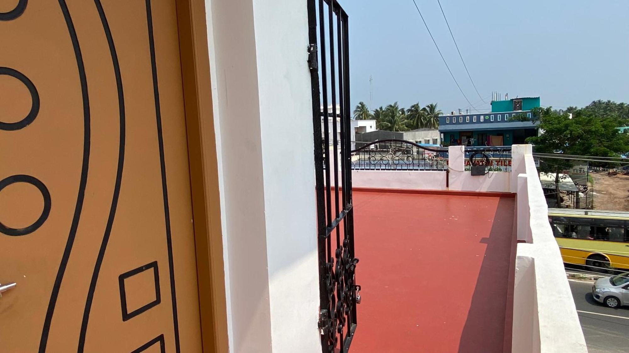 Kavieya Residency Hotel Pūrnānkuppam Exterior foto